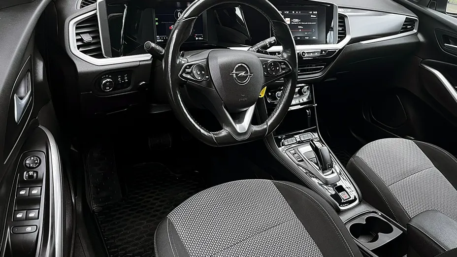 OPEL Grandland X -
