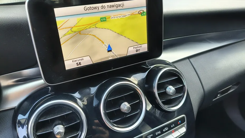 MERCEDES-BENZ C Klasa -