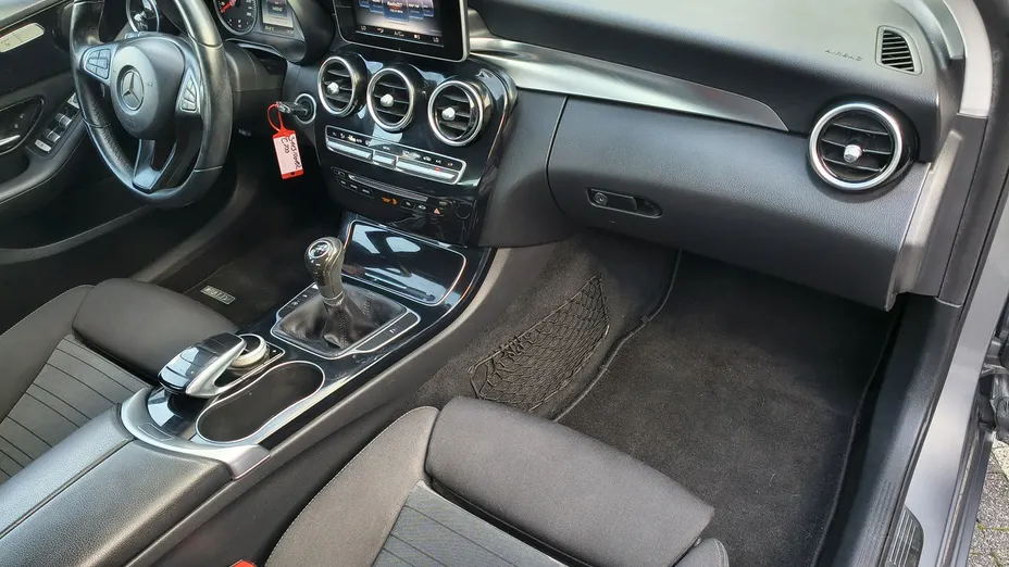 MERCEDES-BENZ C Klasa -