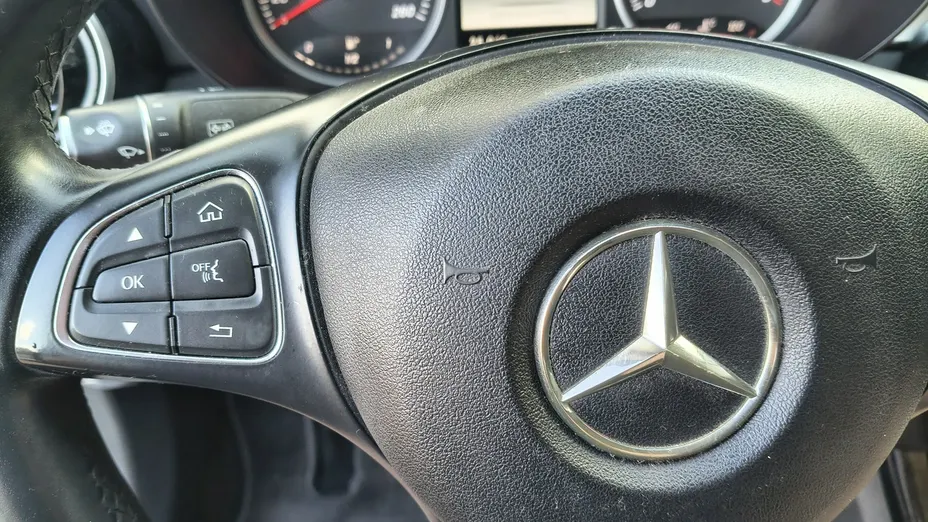 MERCEDES-BENZ C Klasa -