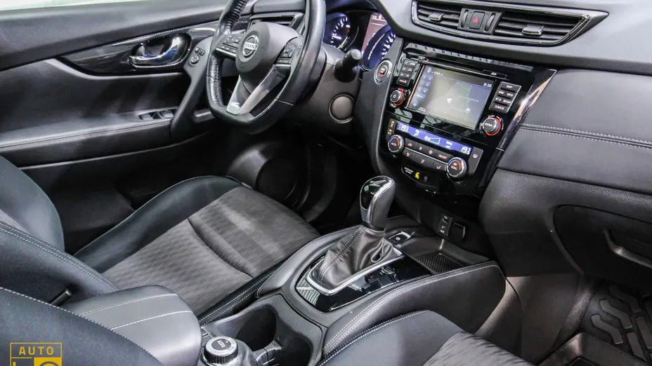 NISSAN X-Trail -