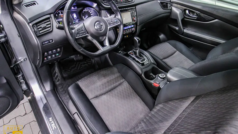 NISSAN X-Trail -