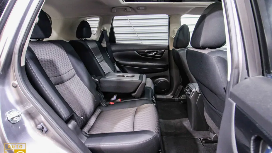 NISSAN X-Trail -