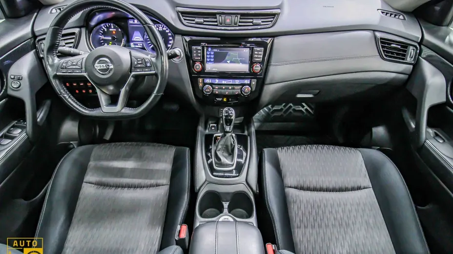 NISSAN X-Trail -
