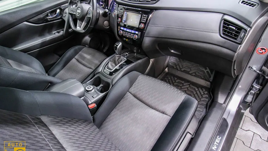 NISSAN X-Trail -
