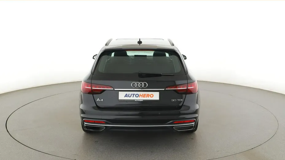 AUDI A4 -