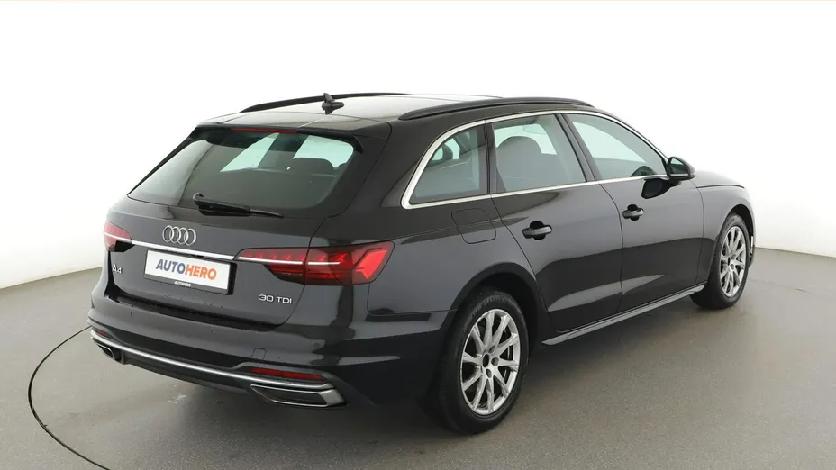 AUDI A4 -