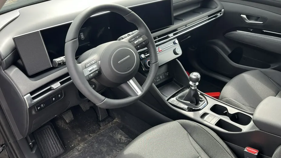 HYUNDAI Tucson -