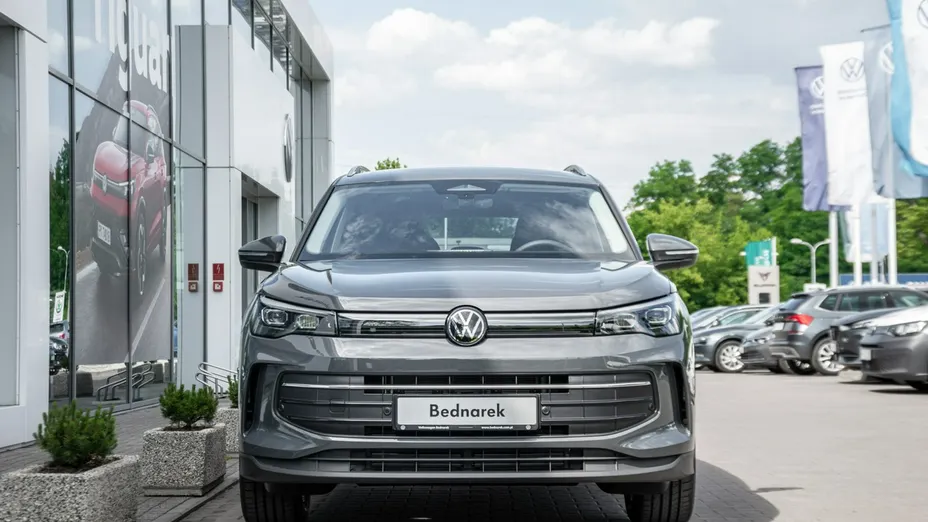 VOLKSWAGEN Tiguan -