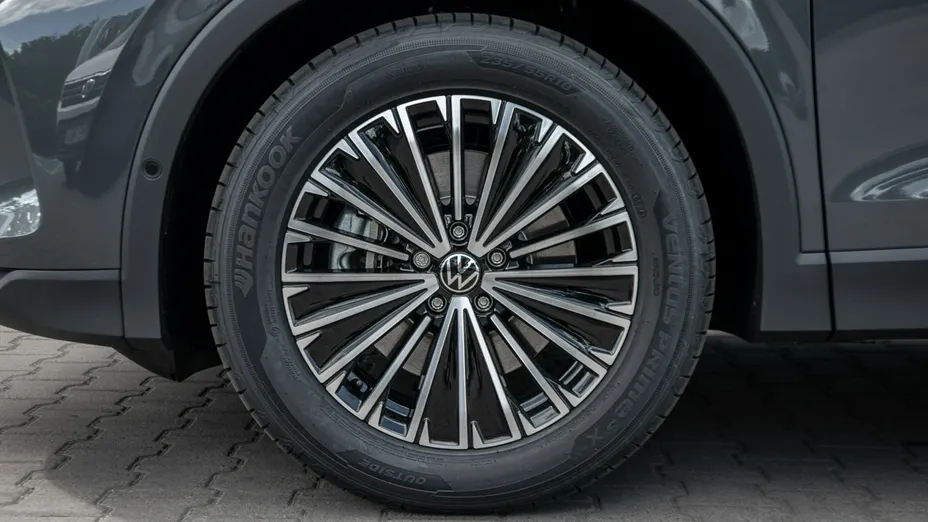 VOLKSWAGEN Tiguan -