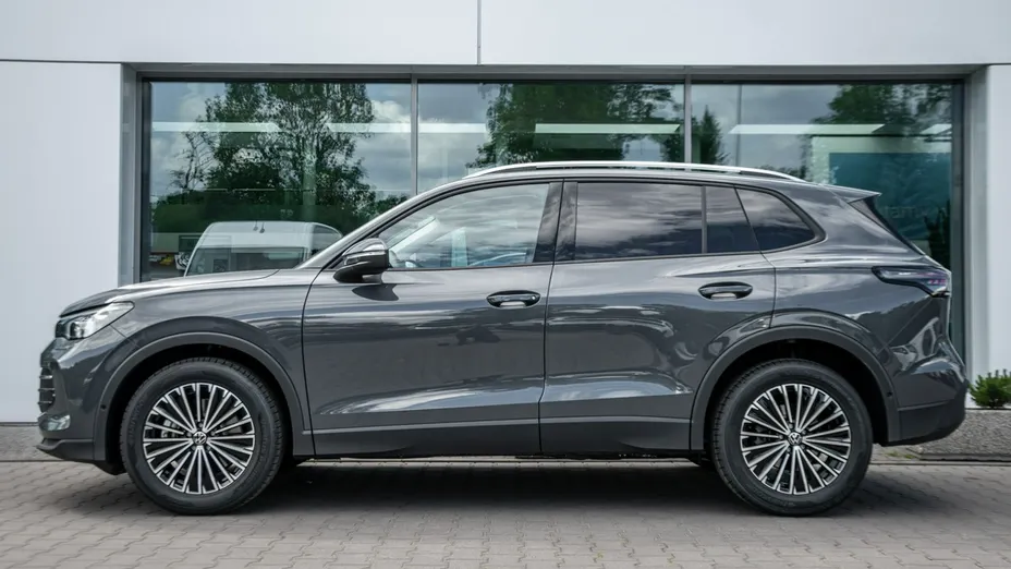 VOLKSWAGEN Tiguan -