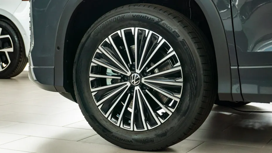 VOLKSWAGEN Tayron -