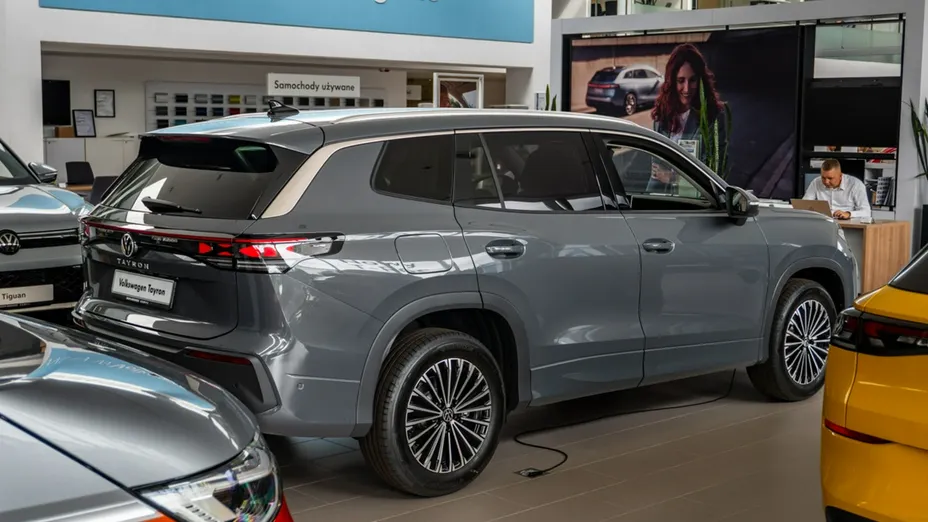 VOLKSWAGEN Tayron -