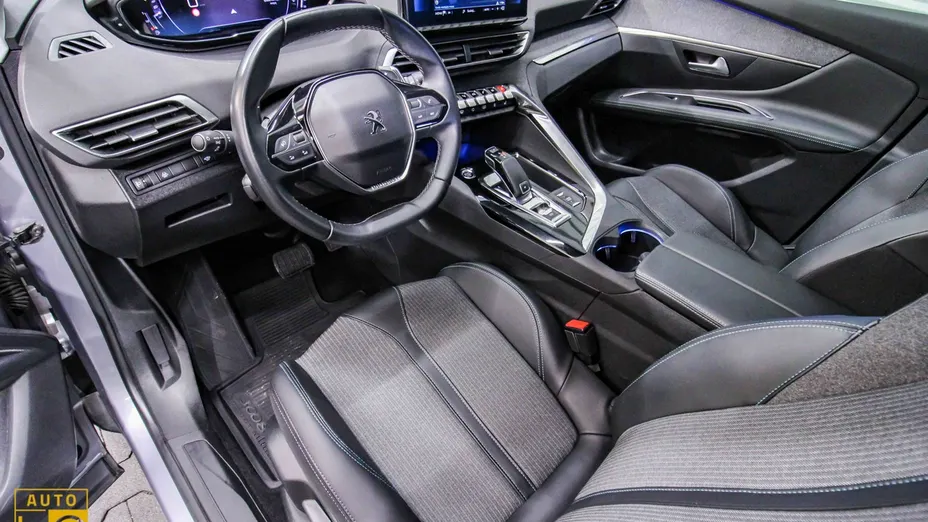 PEUGEOT 3008 -