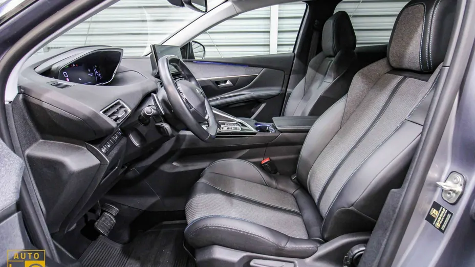 PEUGEOT 3008 -
