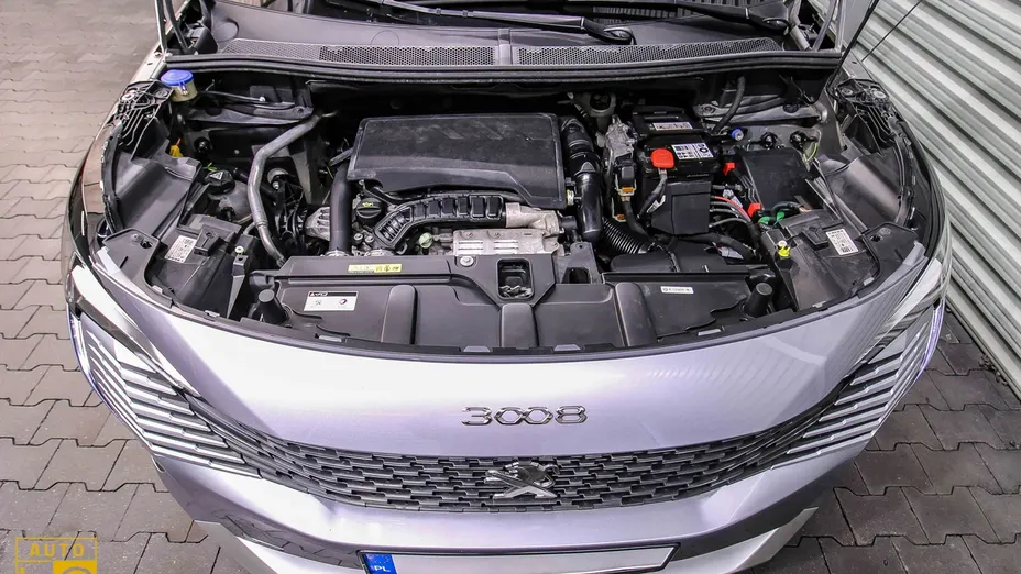 PEUGEOT 3008 -