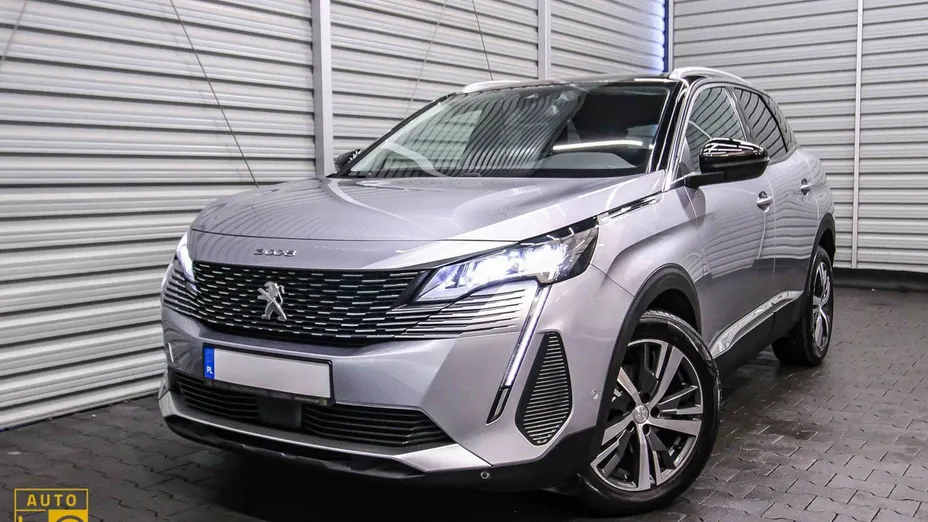 PEUGEOT 3008 -