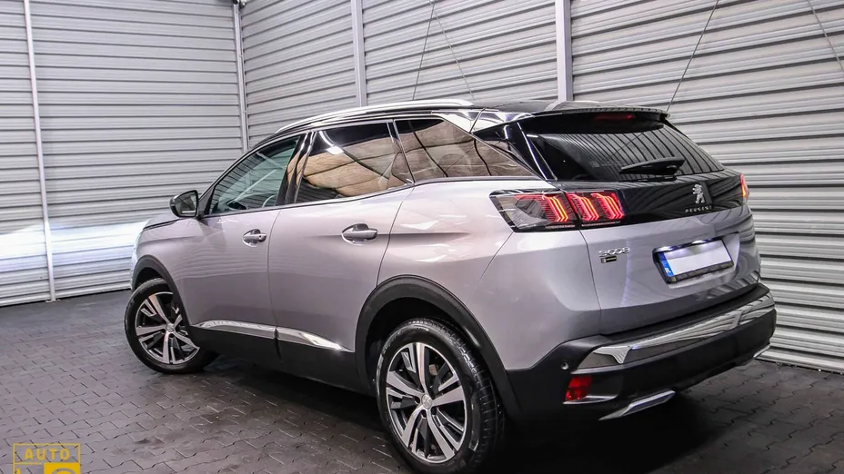 PEUGEOT 3008 -