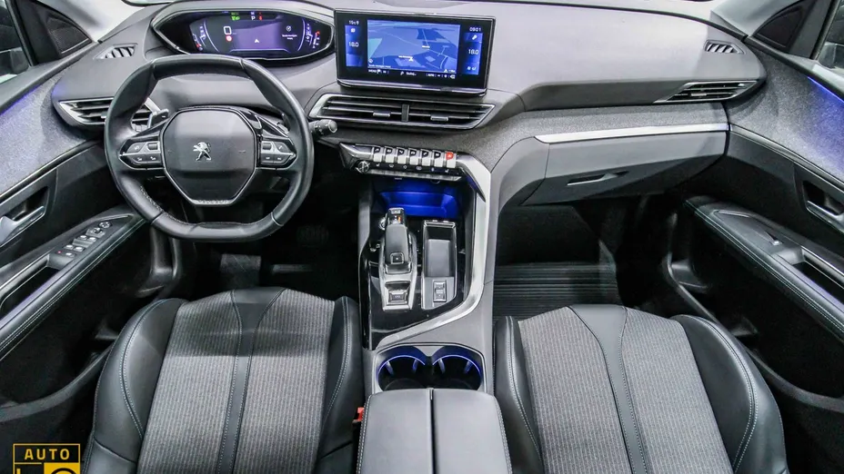 PEUGEOT 3008 -