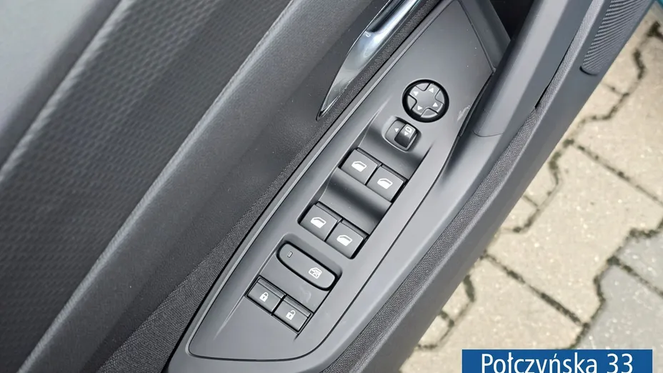 PEUGEOT 308 -