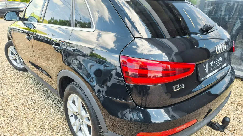 AUDI Q3 -
