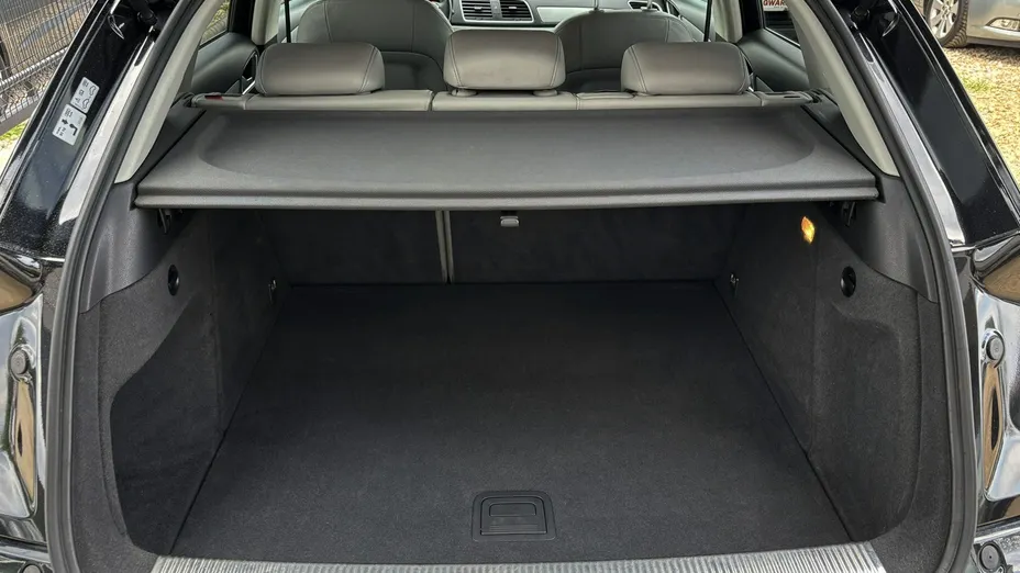 AUDI Q3 -