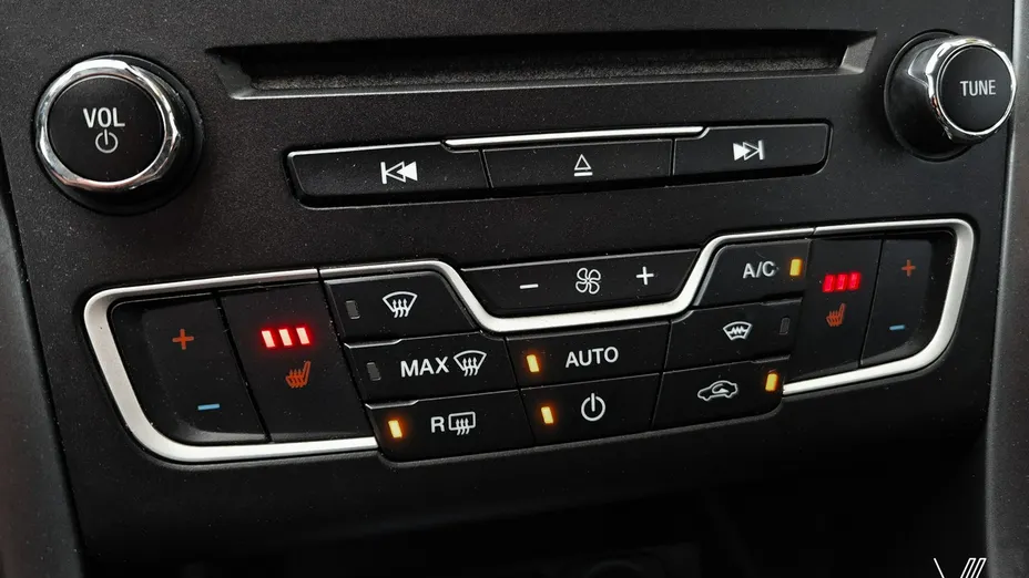 FORD Mondeo -