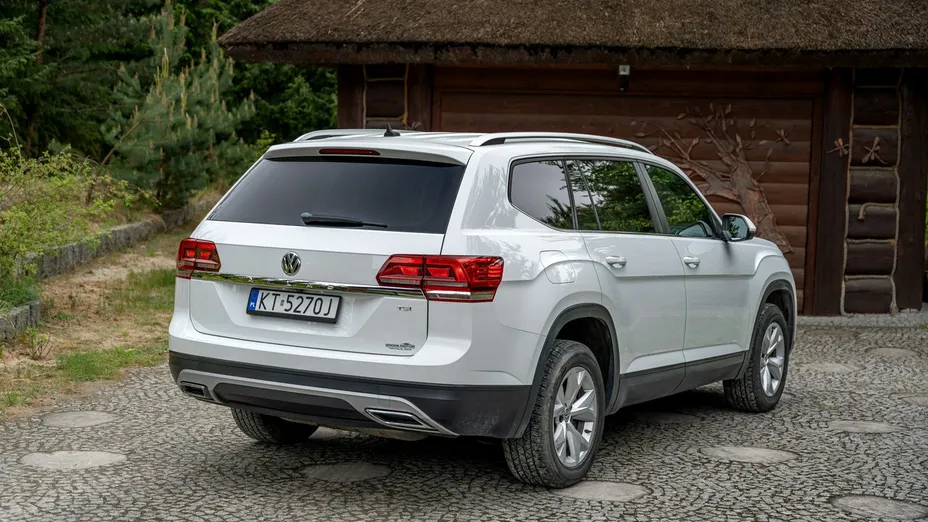 VOLKSWAGEN Atlas -