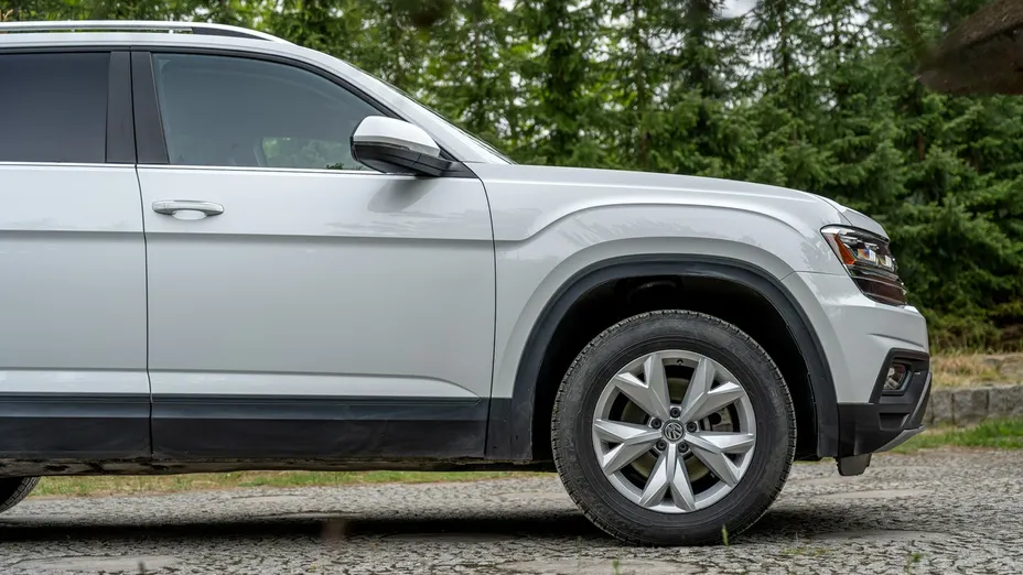 VOLKSWAGEN Atlas -