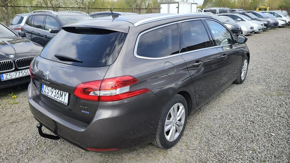 PEUGEOT 308 -