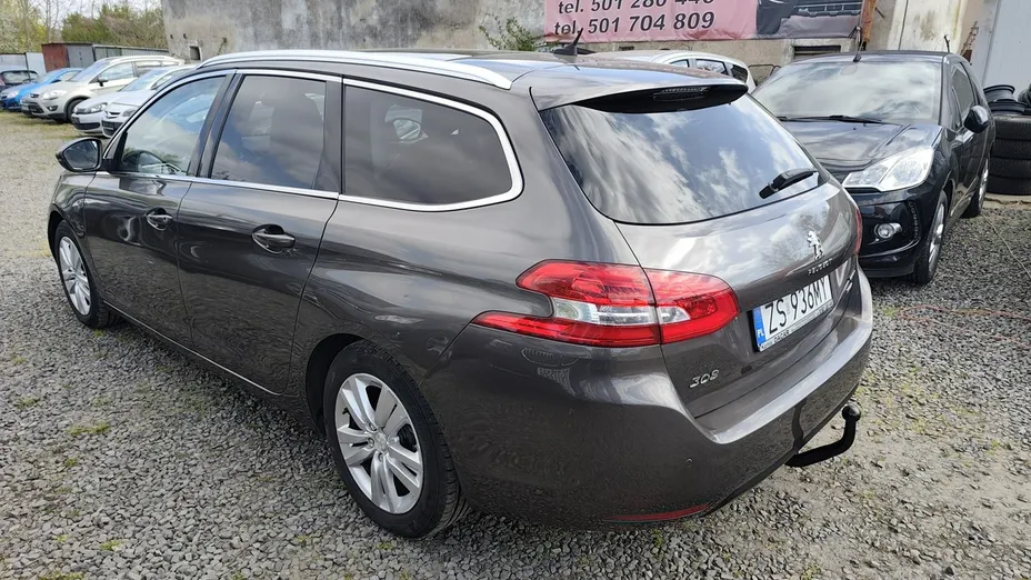 PEUGEOT 308 -