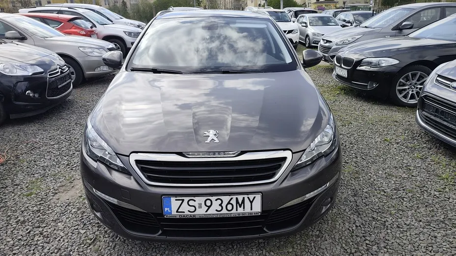 PEUGEOT 308 -