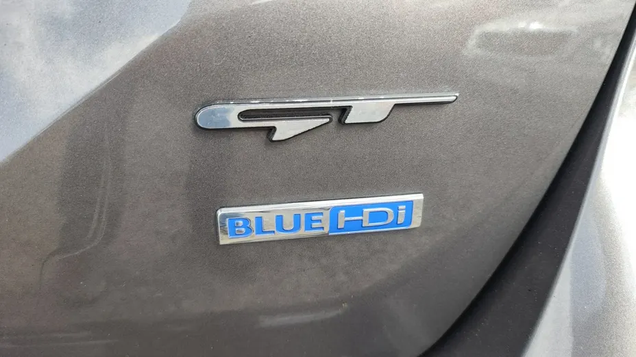 PEUGEOT 308 -