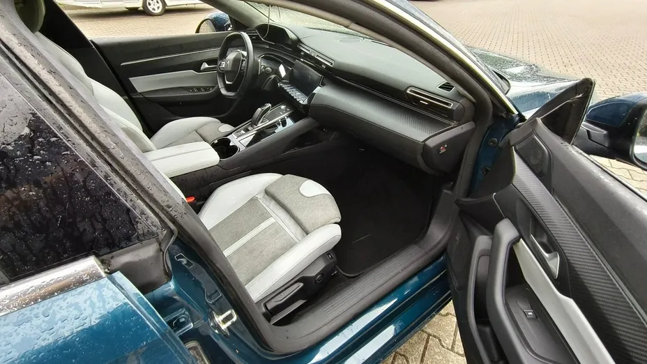 PEUGEOT 508 -