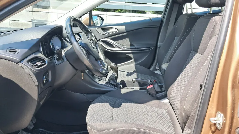OPEL Astra -