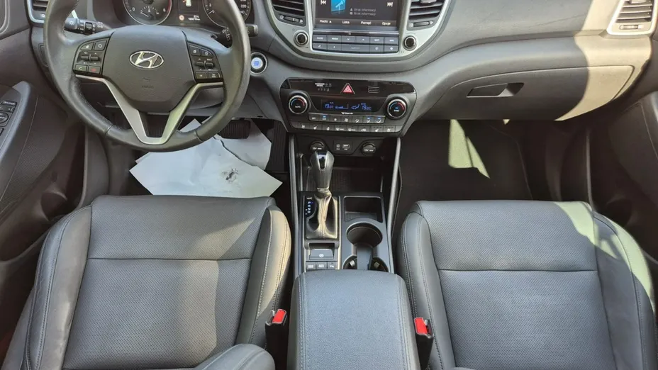 HYUNDAI Tucson -