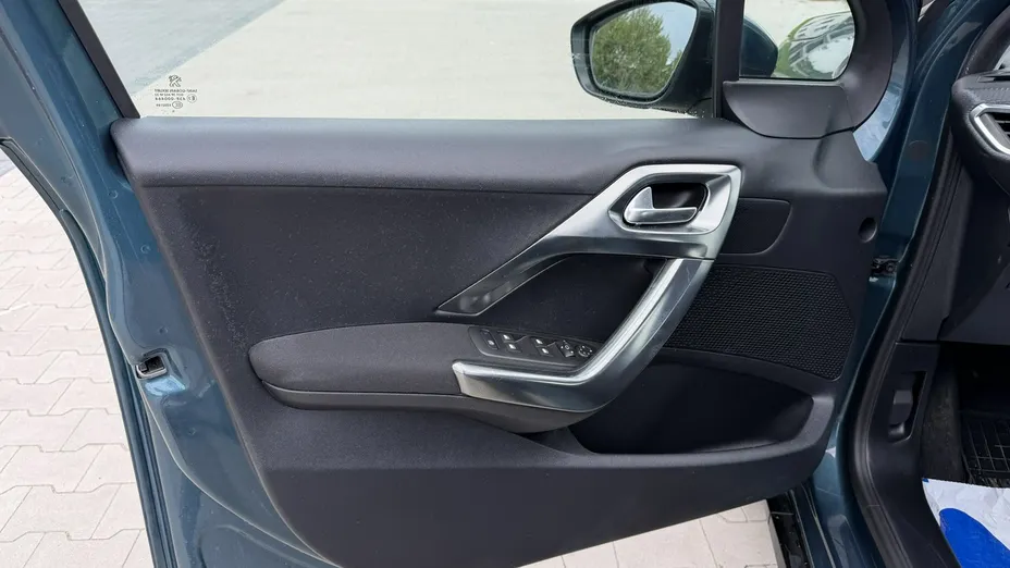 PEUGEOT 2008 -