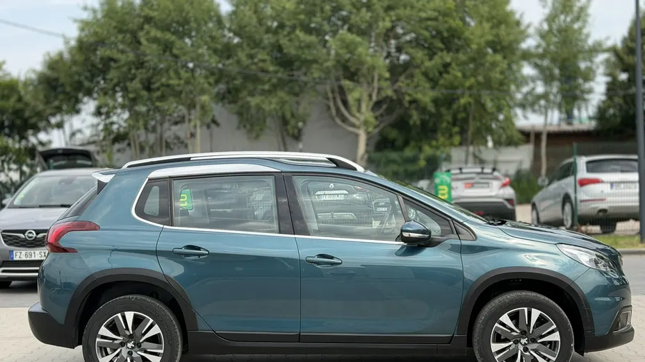 PEUGEOT 2008 -