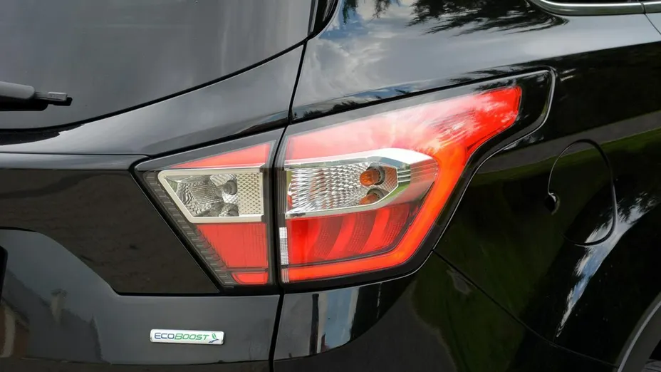 FORD Kuga -