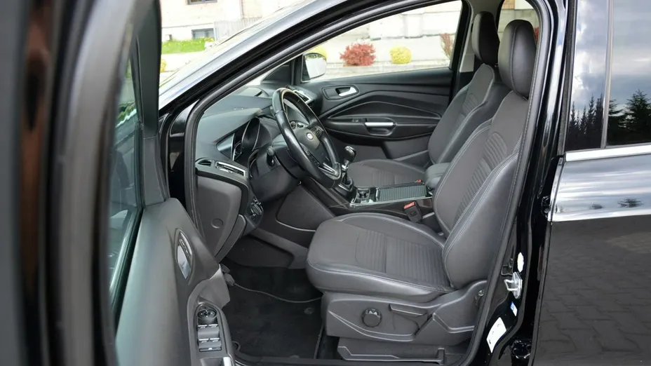 FORD Kuga -