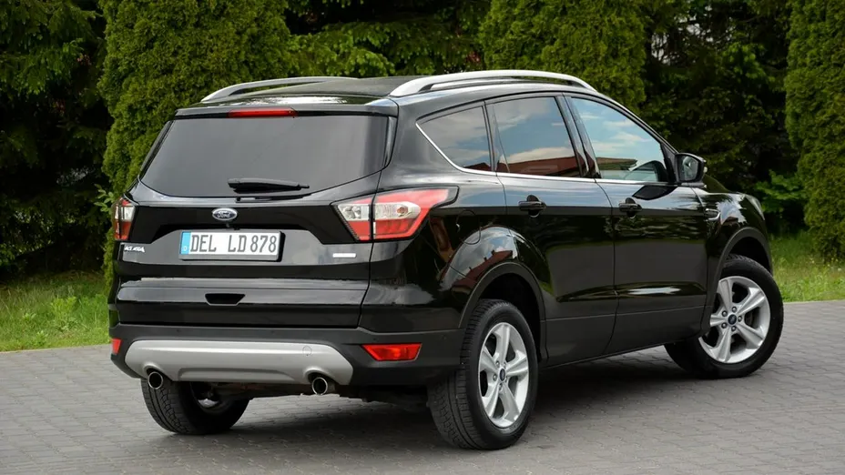 FORD Kuga -
