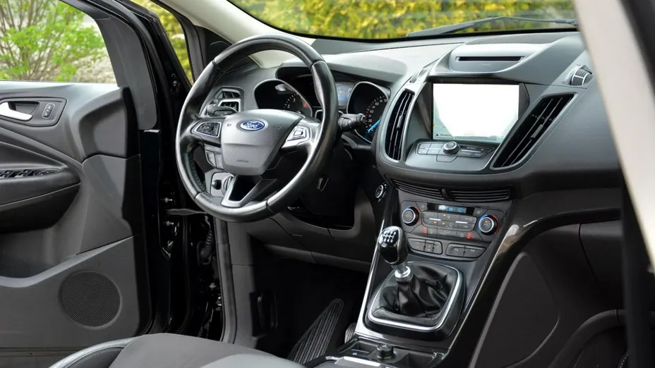 FORD Kuga -