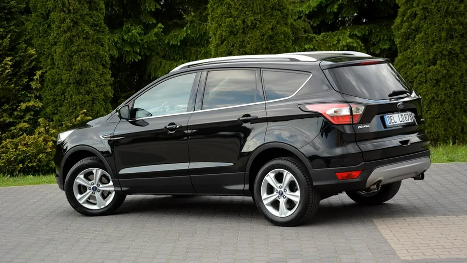 FORD Kuga -