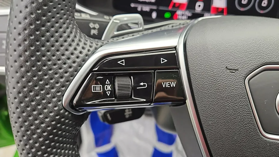 AUDI RS6 Avant -