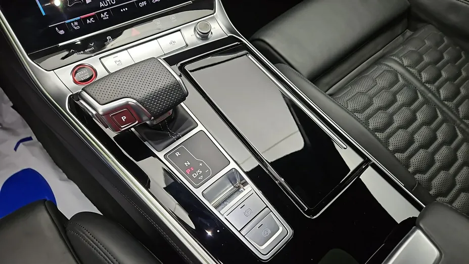 AUDI RS6 Avant -