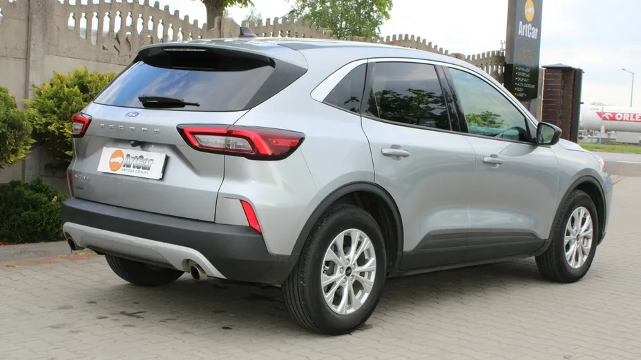 FORD Escape -