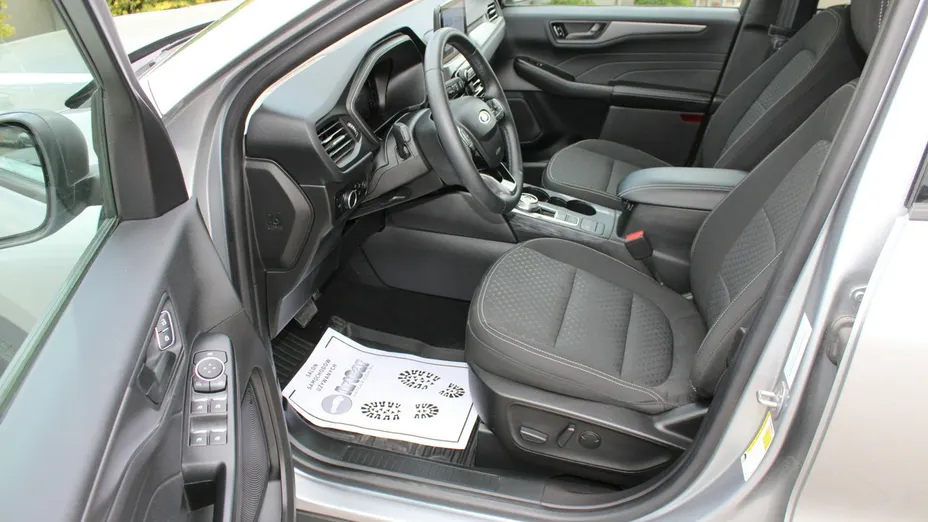 FORD Escape -