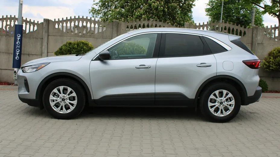 FORD Escape -