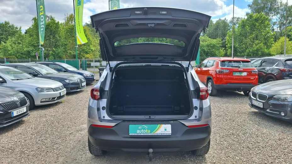 OPEL Grandland X -