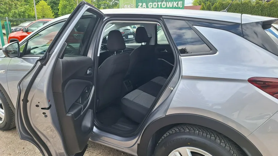 OPEL Grandland X -